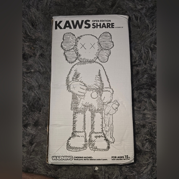 Kaws companion figure - Picture 2 of 3
